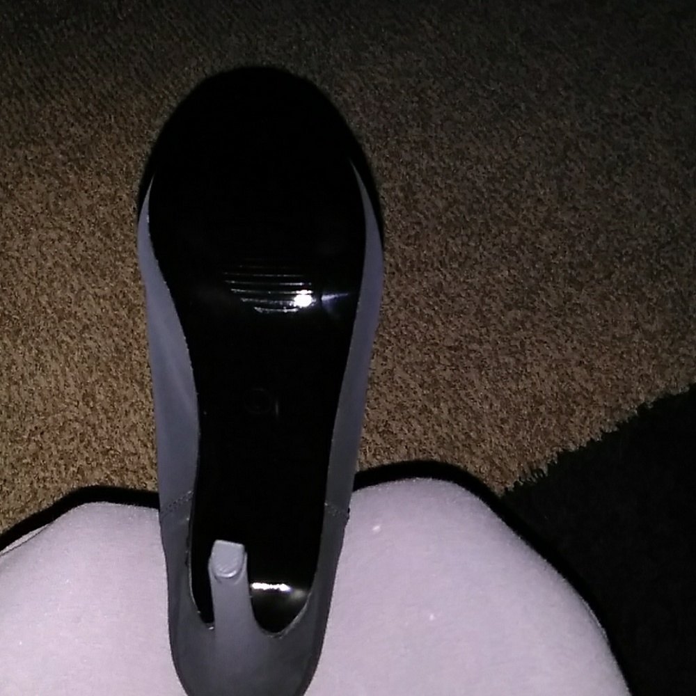 Shoes - Picture 3 of 3